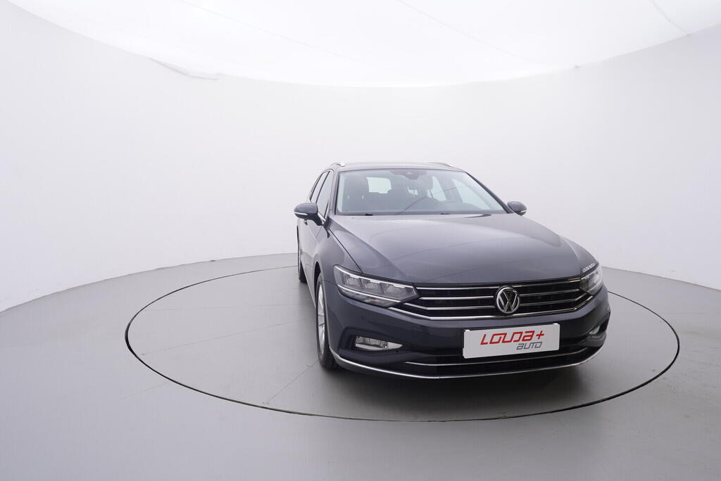 OV190V09475_17.webp_PASSAT Elegance 2.0 TDI 110 kW automat