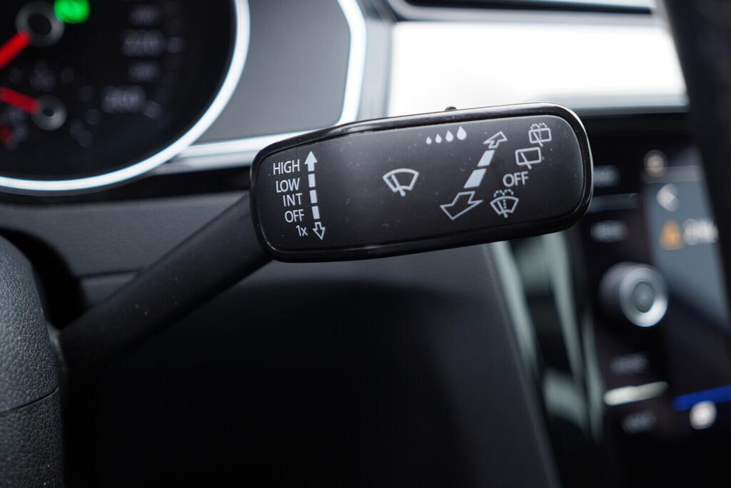 OV190V09475_27.webp_PASSAT Elegance 2.0 TDI 110 kW automat