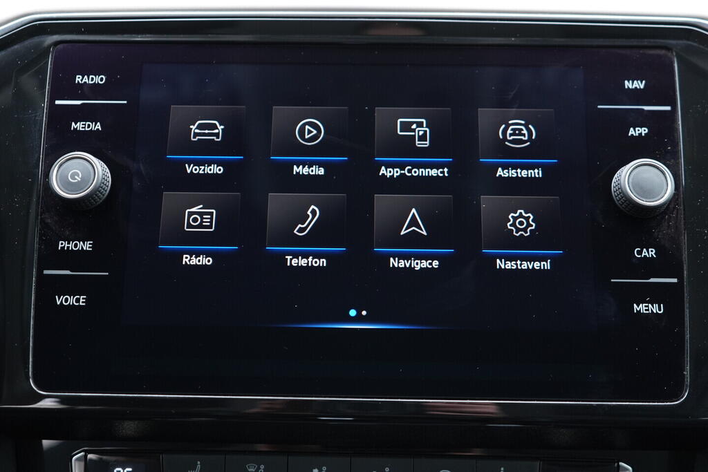 OV190V09475_30.webp_PASSAT Elegance 2.0 TDI 110 kW automat