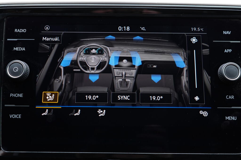 OV190V09475_33.webp_PASSAT Elegance 2.0 TDI 110 kW automat
