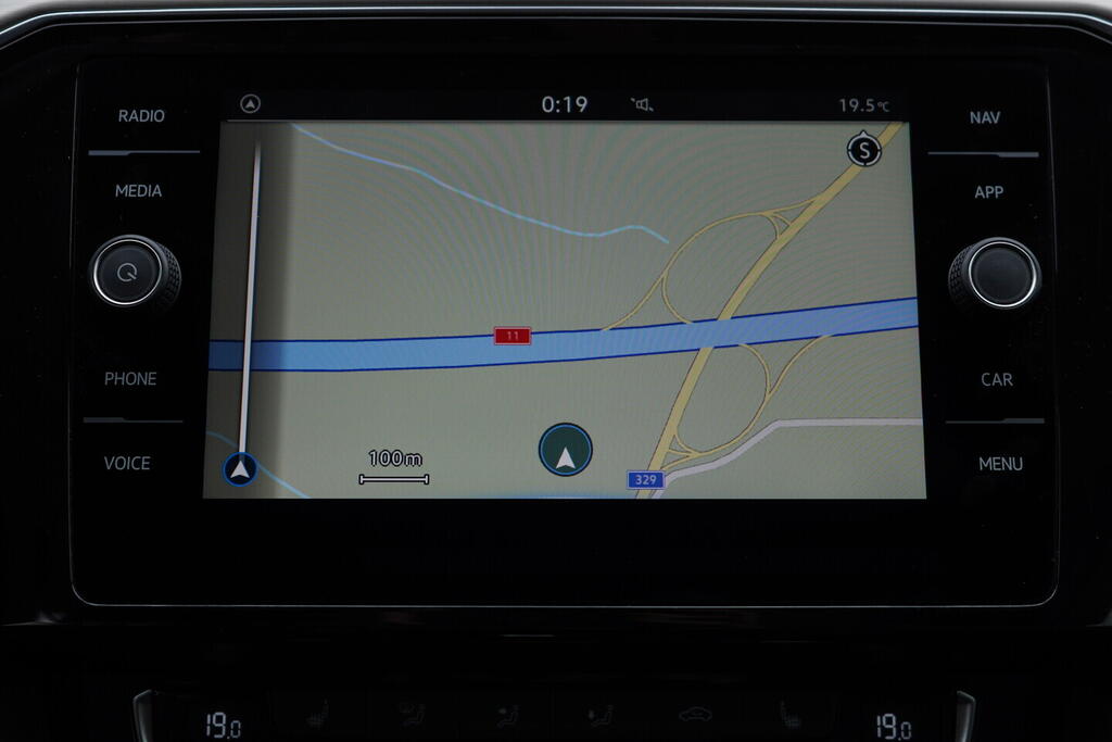 OV190V09475_34.webp_PASSAT Elegance 2.0 TDI 110 kW automat