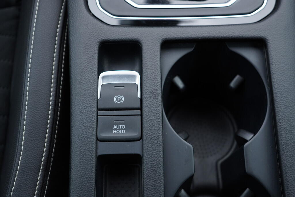 OV190V09475_37.webp_PASSAT Elegance 2.0 TDI 110 kW automat