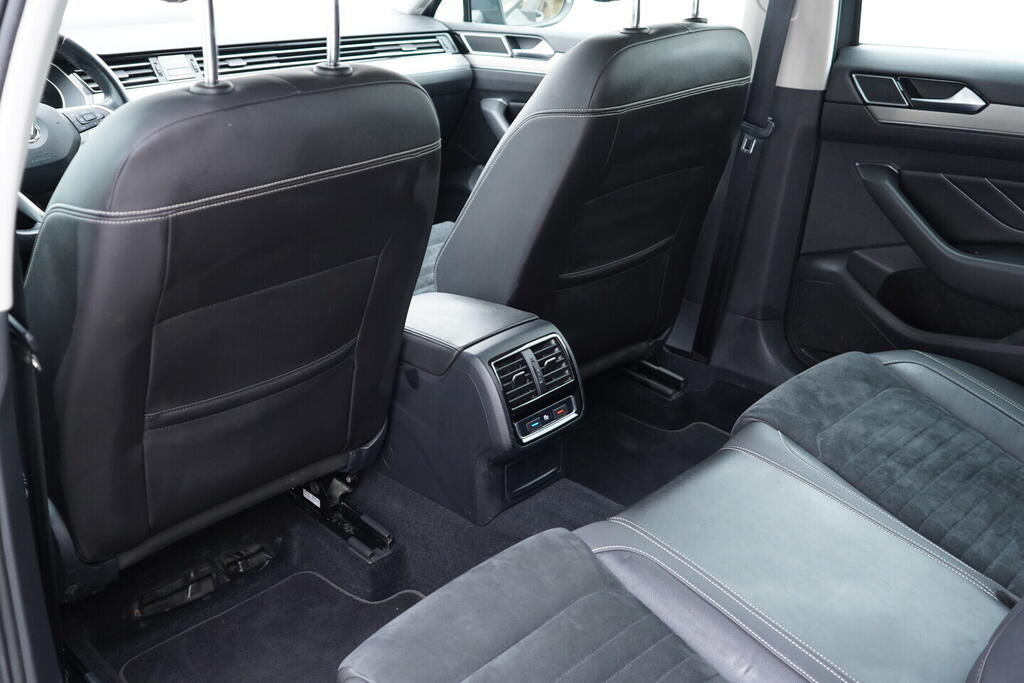 OV190V09475_38.webp_PASSAT Elegance 2.0 TDI 110 kW automat