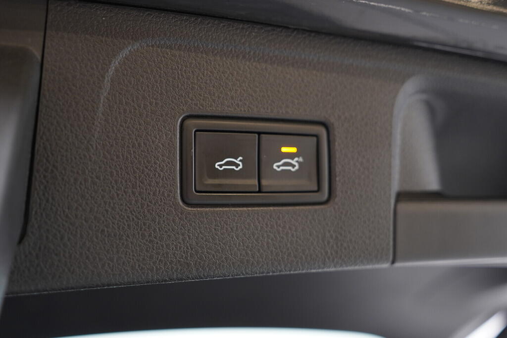 OV190V09475_41.webp_PASSAT Elegance 2.0 TDI 110 kW automat