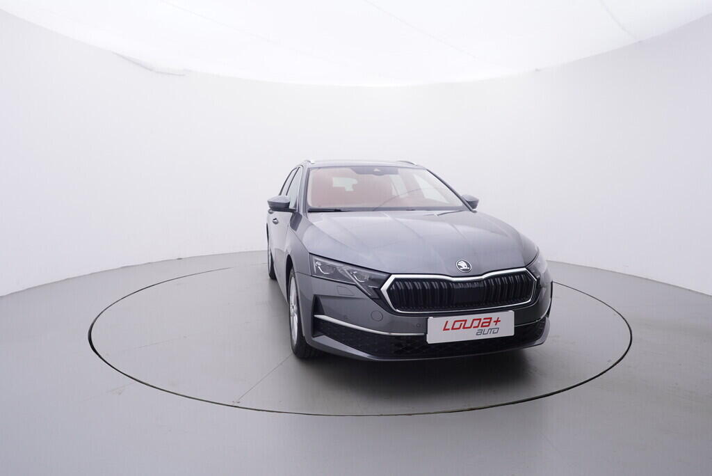 OV190V09476_17.webp_OCTAVIA Top Selection 1.5 TSI 110 kW manuál, DPH