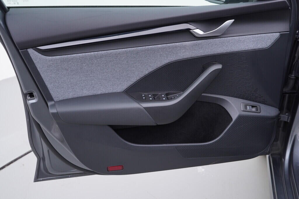 OV190V09476_19.webp_OCTAVIA Top Selection 1.5 TSI 110 kW manuál, DPH