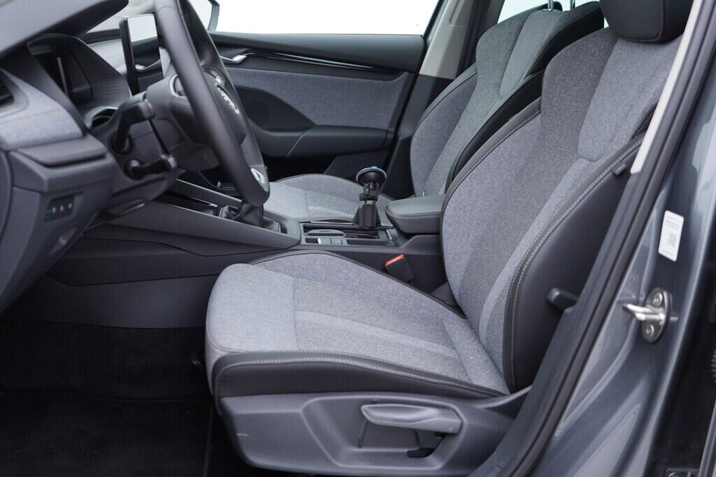 OV190V09476_22.webp_OCTAVIA Top Selection 1.5 TSI 110 kW manuál, DPH