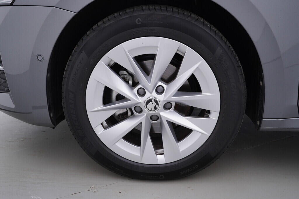 OV190V09476_44.webp_OCTAVIA Top Selection 1.5 TSI 110 kW manuál, DPH