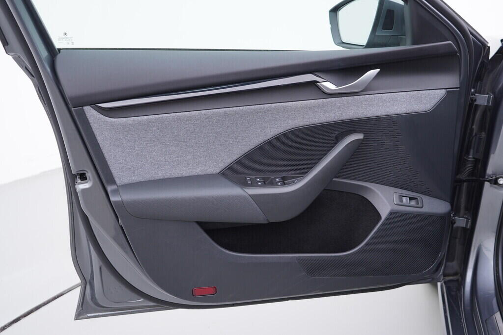 OV190V09477_19.webp_OCTAVIA Top Selection 1.5 TSI 110 kW manuál, DPH