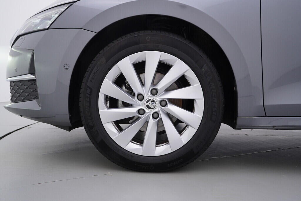 OV190V09477_43.webp_OCTAVIA Top Selection 1.5 TSI 110 kW manuál, DPH