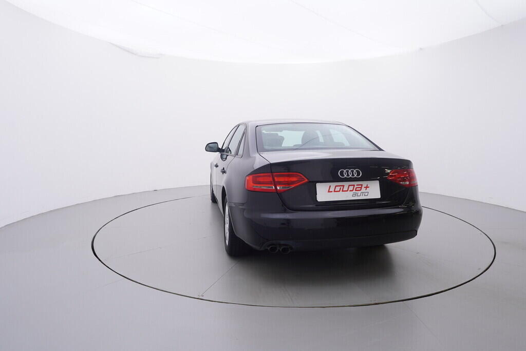 OV190V09481_13.webp_A4  2.0 TDI 105 kW manuál