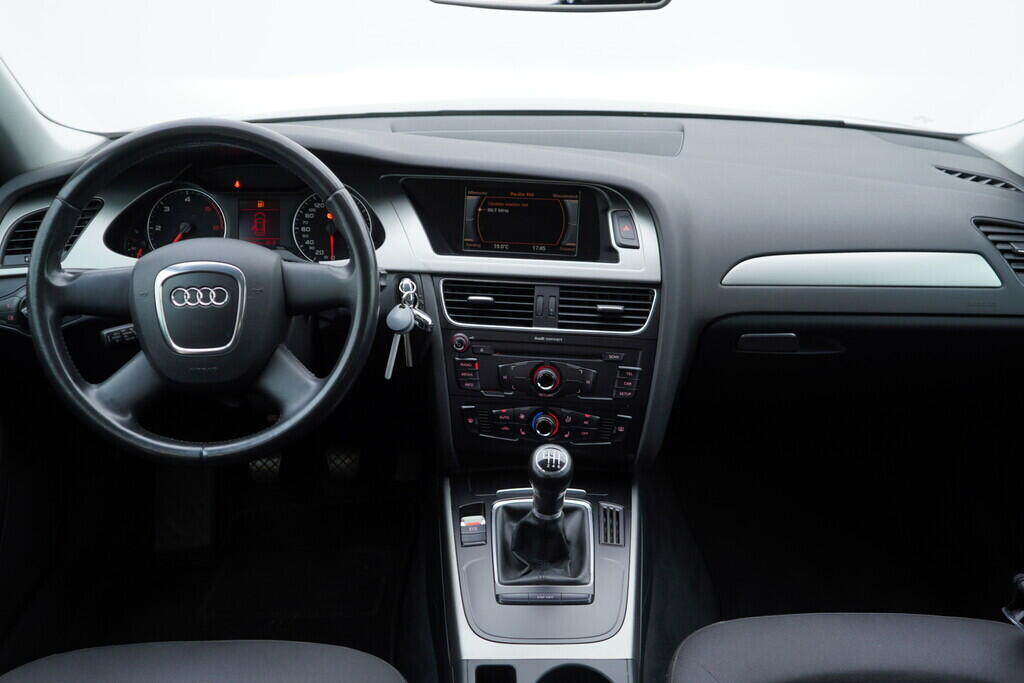 OV190V09481_26.webp_A4  2.0 TDI 105 kW manuál