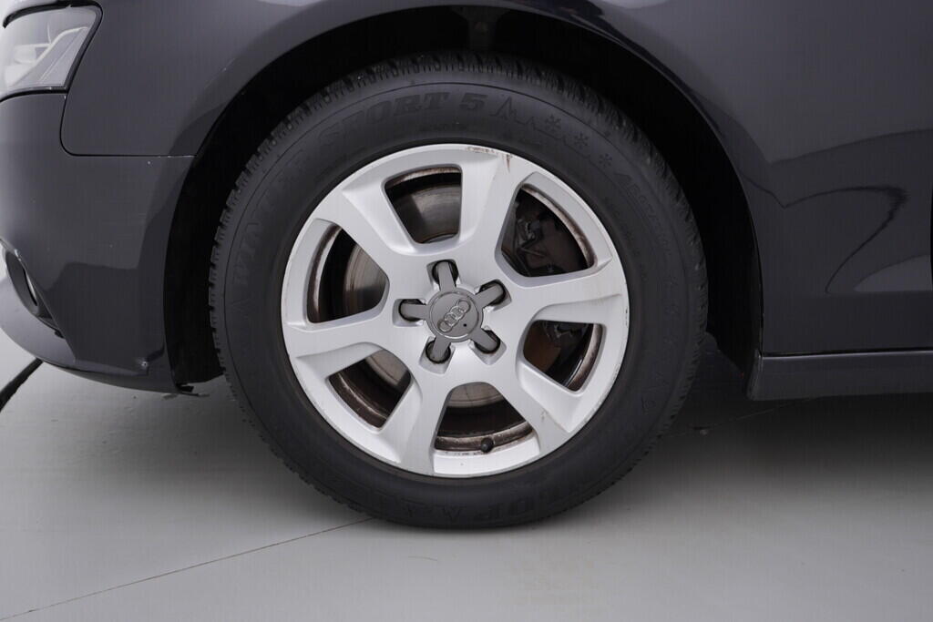 OV190V09481_36.webp_A4  2.0 TDI 105 kW manuál