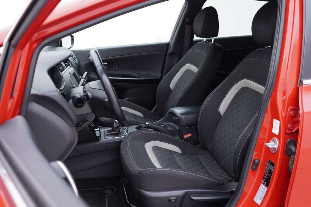 OV190V09482_22.webp_CEED Gt line  1.0 T-GDi 88 kW manuál