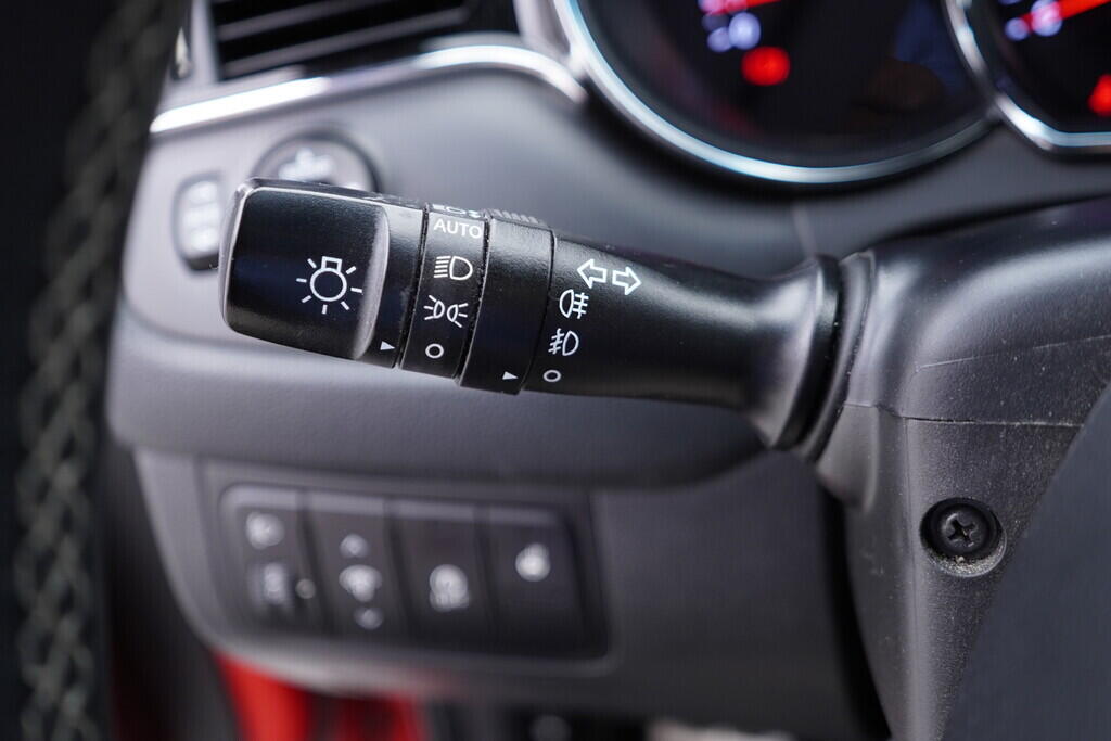 OV190V09482_23.webp_CEED Gt line  1.0 T-GDi 88 kW manuál