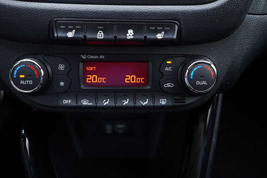 OV190V09482_36.webp_CEED Gt line  1.0 T-GDi 88 kW manuál