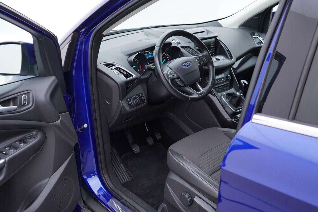 OV190V09483_18.webp_KUGA Titanium 1.5  110 kW manuál