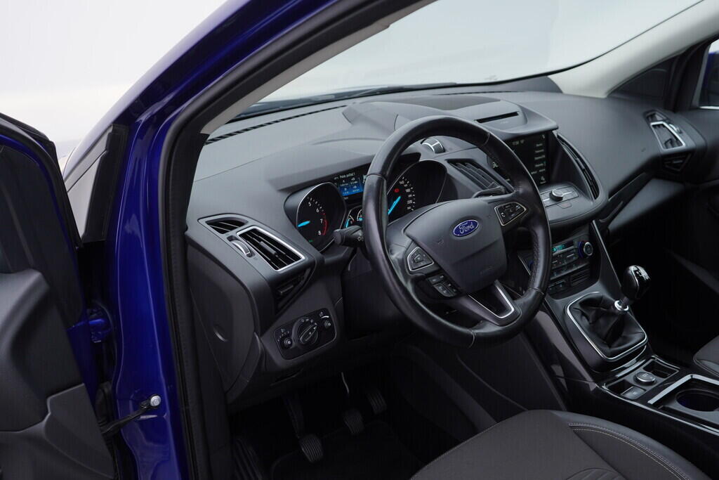 OV190V09483_21.webp_KUGA Titanium 1.5  110 kW manuál