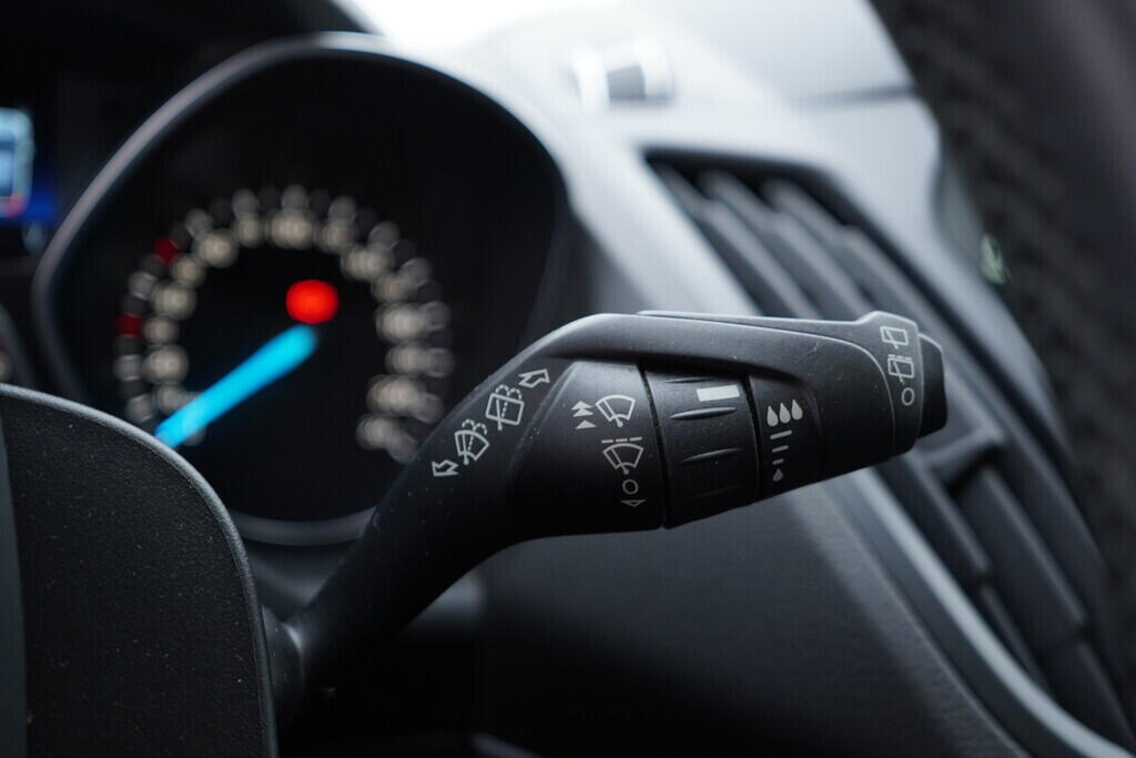 OV190V09483_24.webp_KUGA Titanium 1.5  110 kW manuál