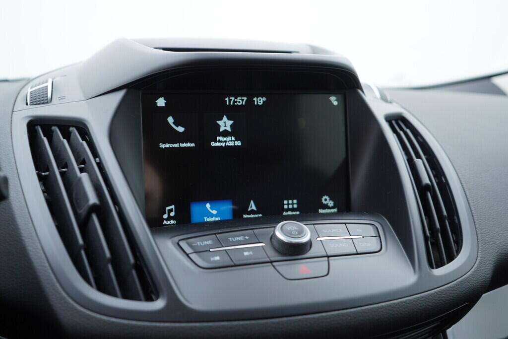 OV190V09483_28.webp_KUGA Titanium 1.5  110 kW manuál