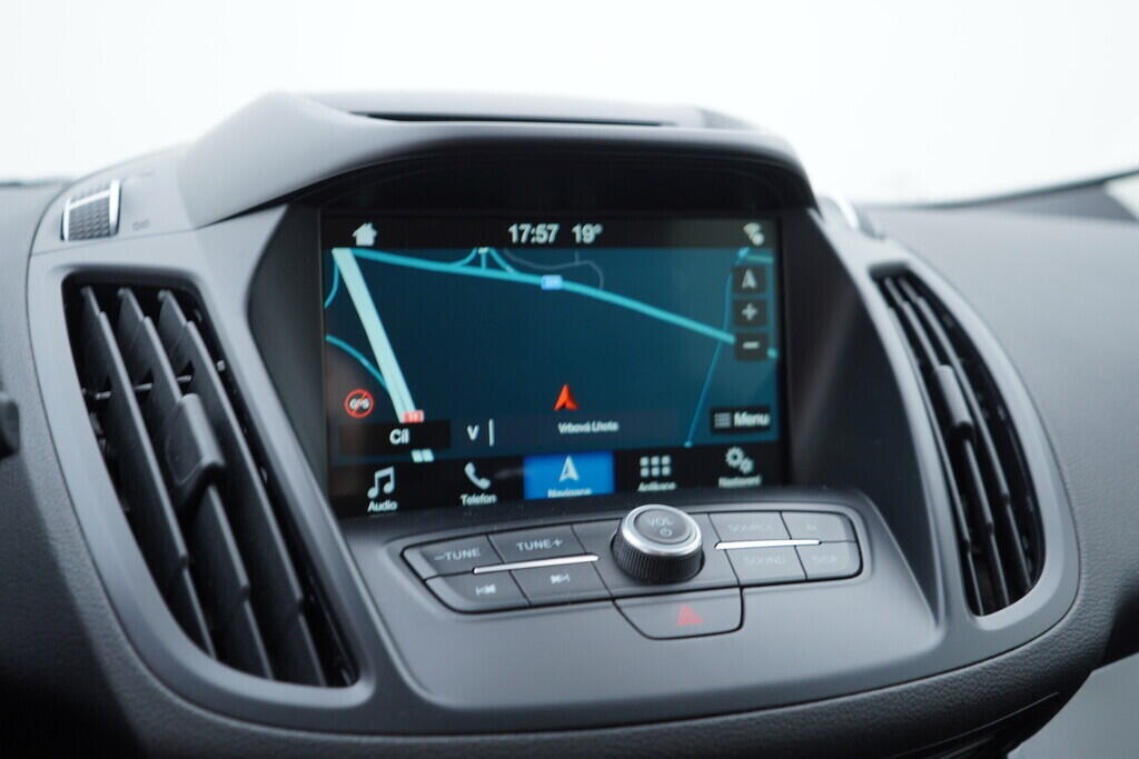 OV190V09483_29.webp_KUGA Titanium 1.5  110 kW manuál