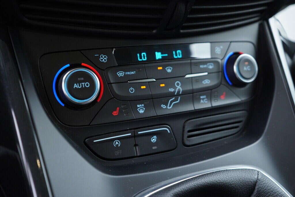 OV190V09483_30.webp_KUGA Titanium 1.5  110 kW manuál