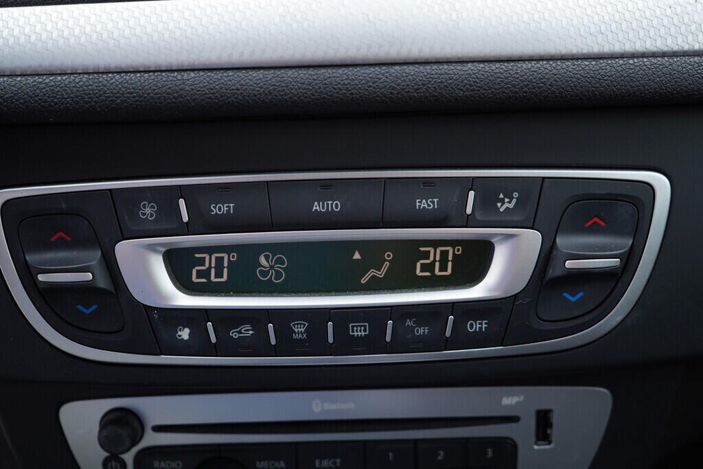 OV190V09484_31.webp_MÉGANE  1.5 Dci 81 kW automat