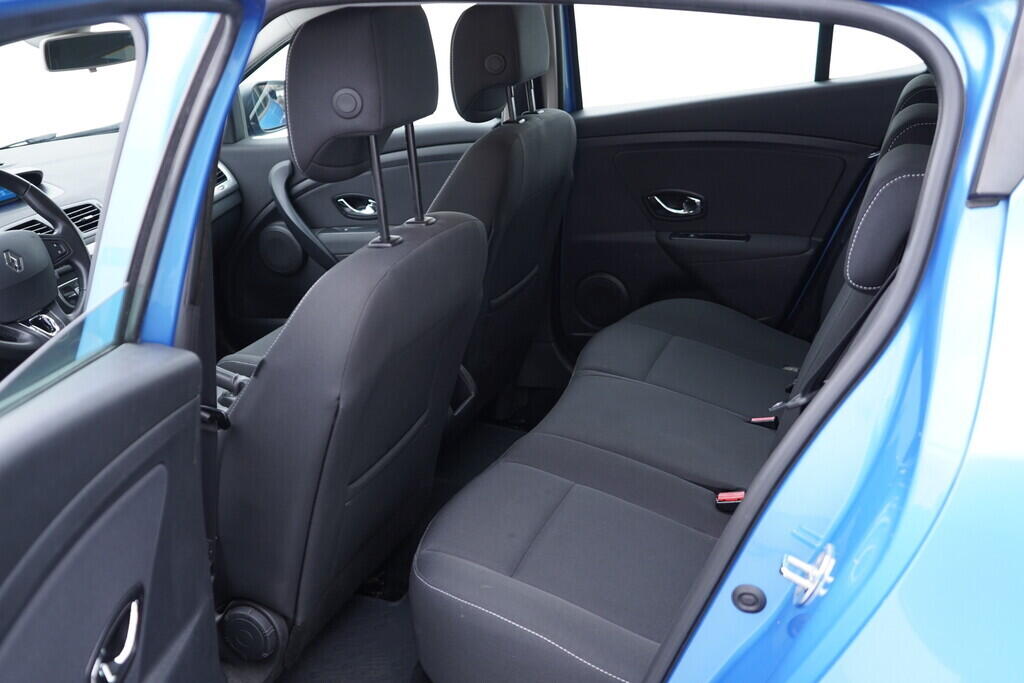 OV190V09484_35.webp_MÉGANE  1.5 Dci 81 kW automat