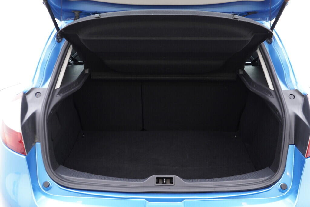 OV190V09484_37.webp_MÉGANE  1.5 Dci 81 kW automat