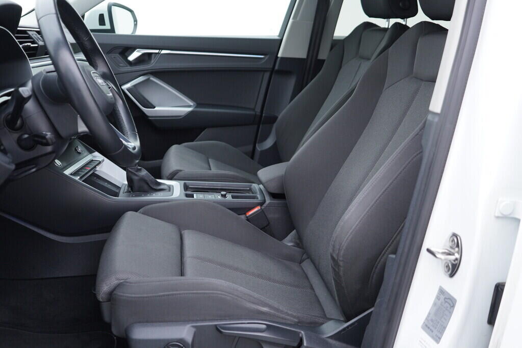 OV190V09485_22.webp_Q3 Advanced 2.0 TSI 140 kW automat, DPH