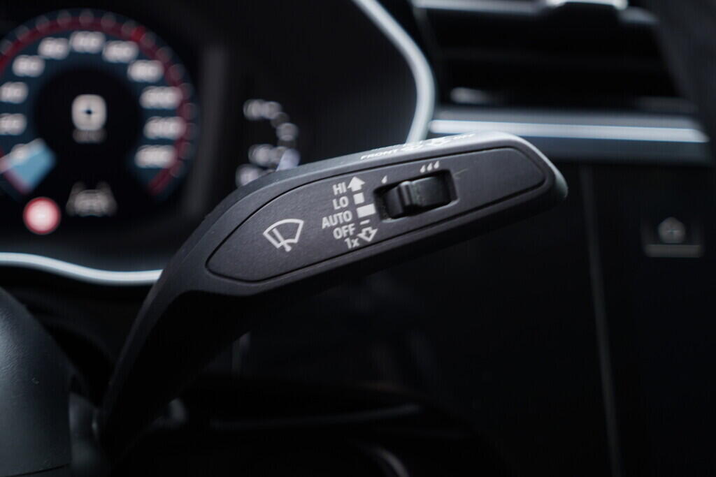 OV190V09485_25.webp_Q3 Advanced 2.0 TSI 140 kW automat, DPH