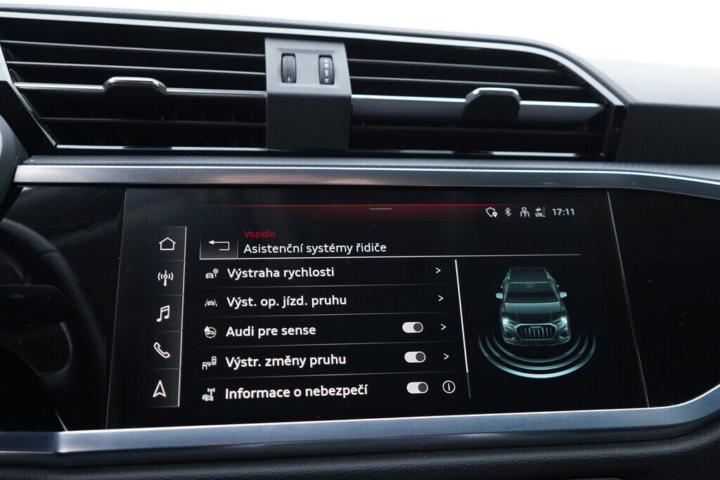 OV190V09485_32.webp_Q3 Advanced 2.0 TSI 140 kW automat, DPH