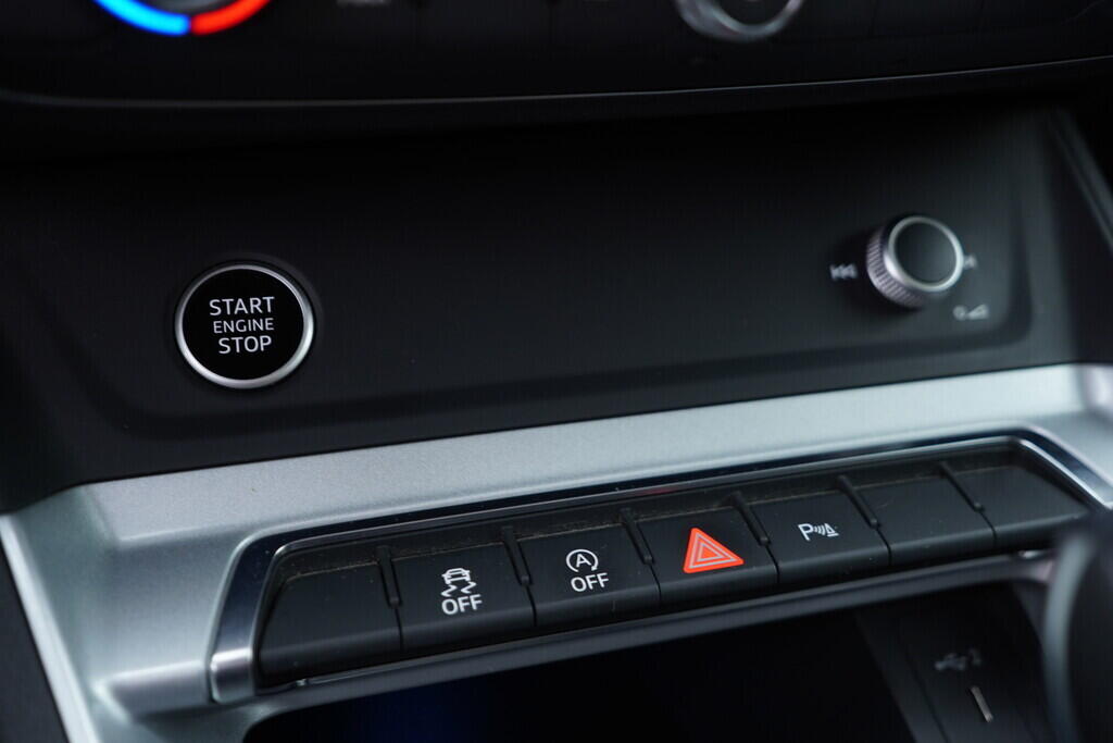 OV190V09485_34.webp_Q3 Advanced 2.0 TSI 140 kW automat, DPH