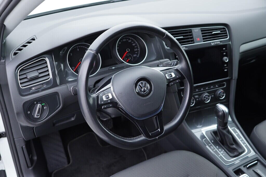 OV190V09486_22.webp_GOLF Comfortline 2.0 TDI 110 kW automat