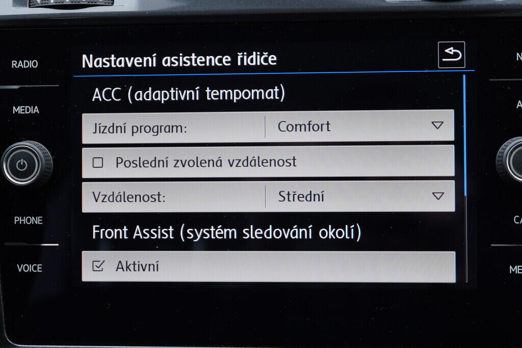 OV190V09486_29.webp_GOLF Comfortline 2.0 TDI 110 kW automat