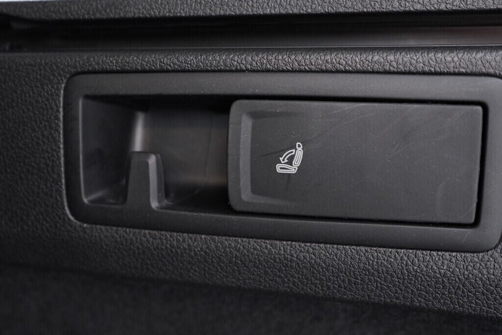 OV190V09486_40.webp_GOLF Comfortline 2.0 TDI 110 kW automat