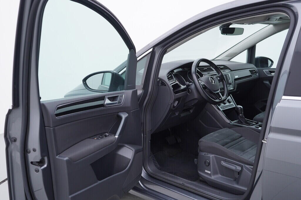 OV190V09487_18.webp_TOURAN Highline 1.4 TSI 110 kW automat