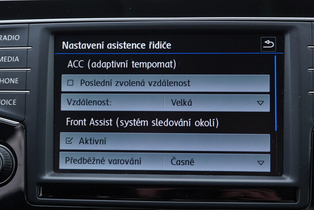 OV190V09487_29.webp_TOURAN Highline 1.4 TSI 110 kW automat