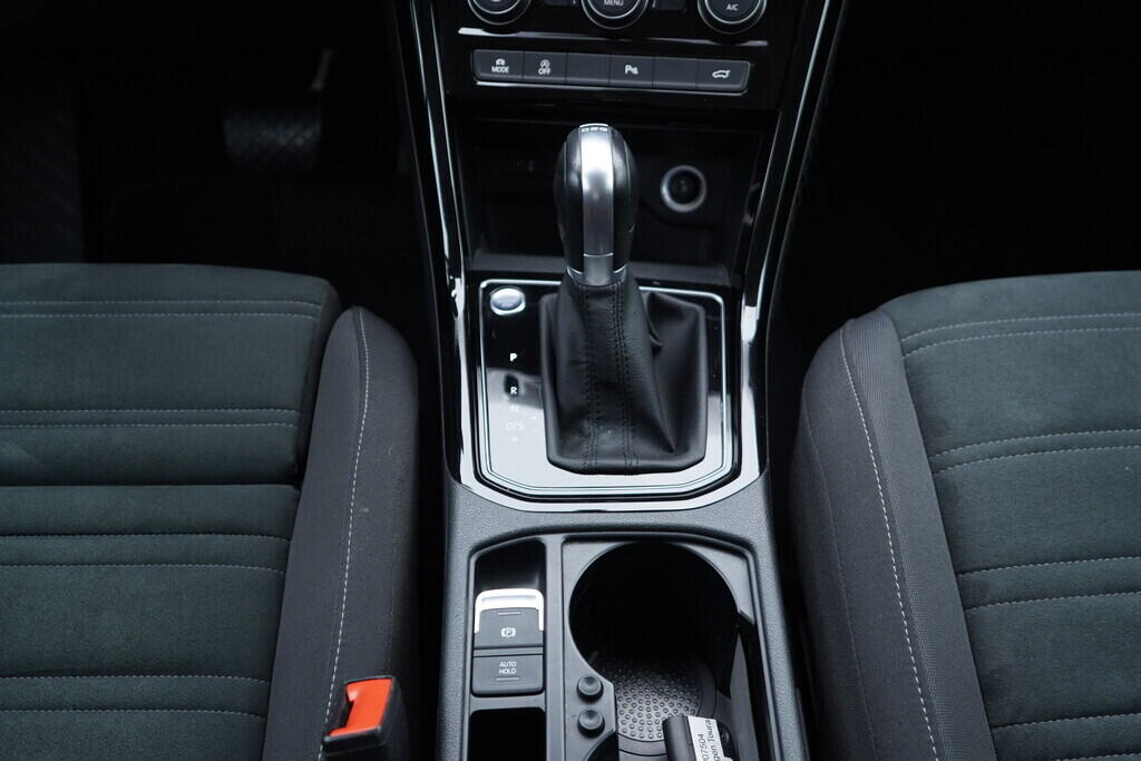 OV190V09487_34.webp_TOURAN Highline 1.4 TSI 110 kW automat