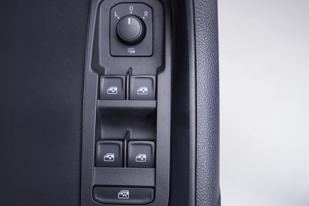 OV190V09491_20.webp_KAROQ Ambition 2.0 TDI 110 kW automat, DPH