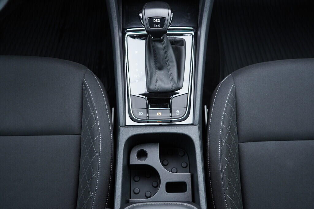 OV190V09491_32.webp_KAROQ Ambition 2.0 TDI 110 kW automat, DPH