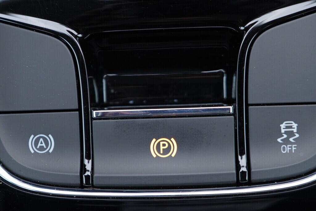 OV190V09491_33.webp_KAROQ Ambition 2.0 TDI 110 kW automat, DPH