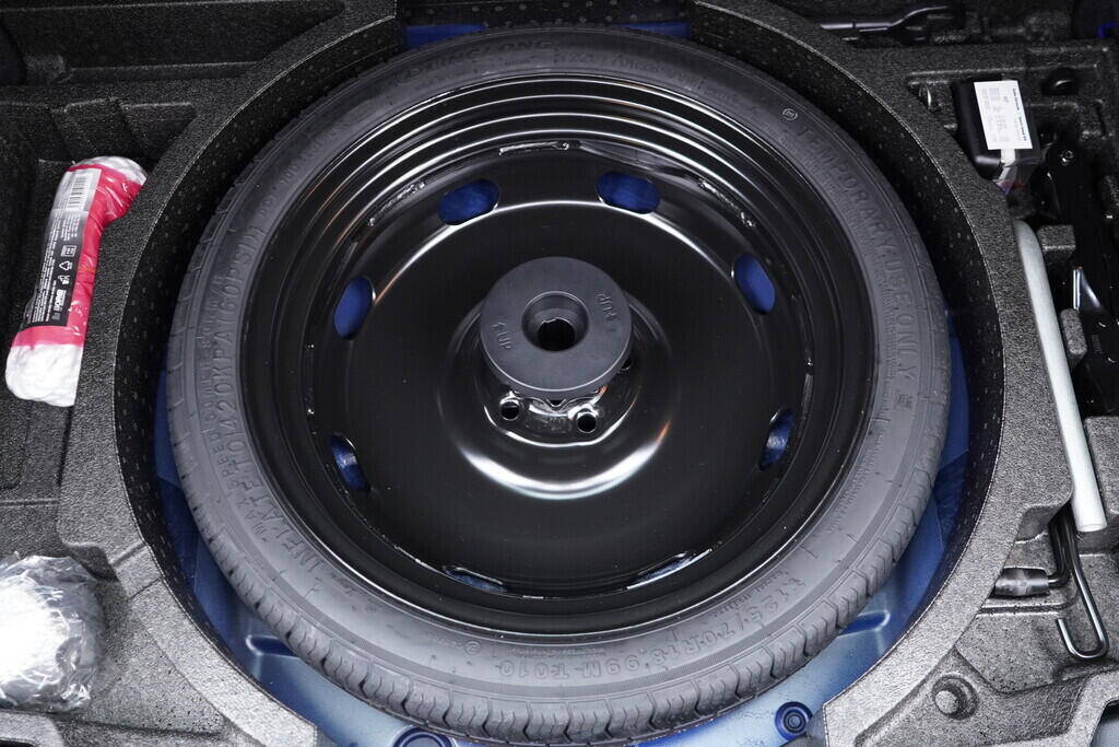 OV190V09491_39.webp_KAROQ Ambition 2.0 TDI 110 kW automat, DPH