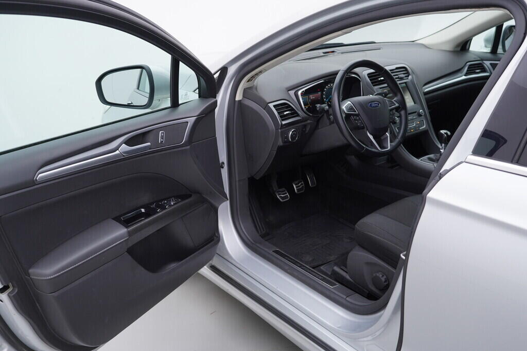 OV190V09493_18.webp_MONDEO Titanium 1.5 EcoBoost 118 kW manuál