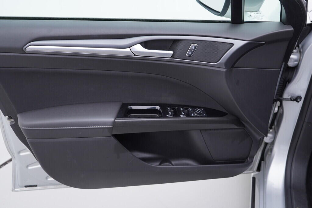 OV190V09493_19.webp_MONDEO Titanium 1.5 EcoBoost 118 kW manuál