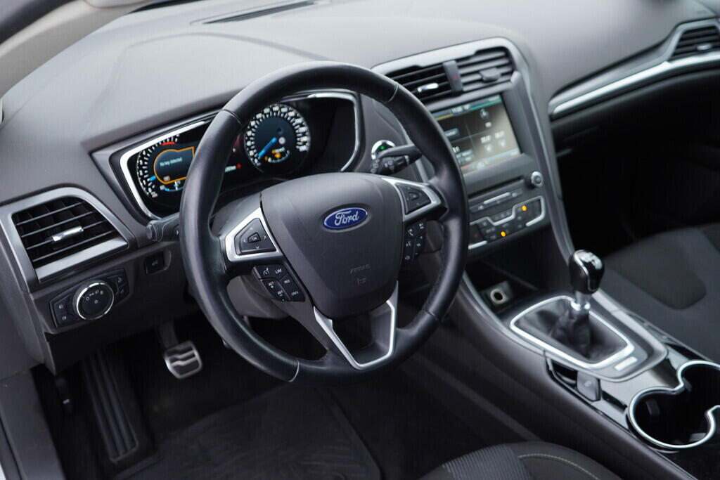 OV190V09493_22.webp_MONDEO Titanium 1.5 EcoBoost 118 kW manuál