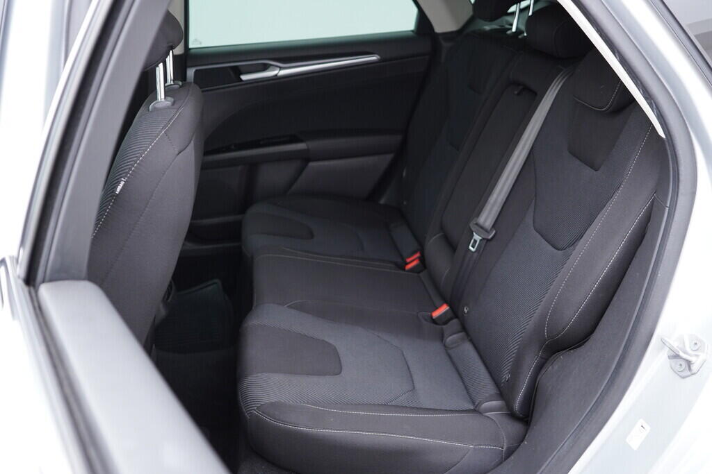 OV190V09493_40.webp_MONDEO Titanium 1.5 EcoBoost 118 kW manuál