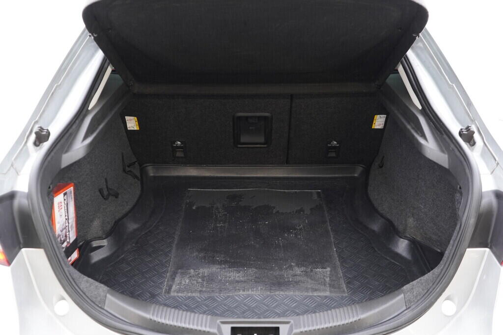 OV190V09493_41.webp_MONDEO Titanium 1.5 EcoBoost 118 kW manuál