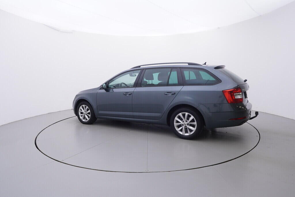 OV190V09496_12.webp_OCTAVIA Bussines 1.4 TSI 110 kW automat