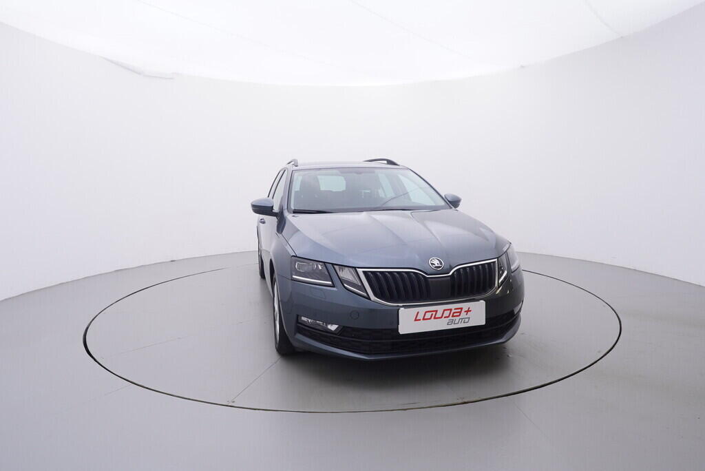 OV190V09496_17.webp_OCTAVIA Bussines 1.4 TSI 110 kW automat